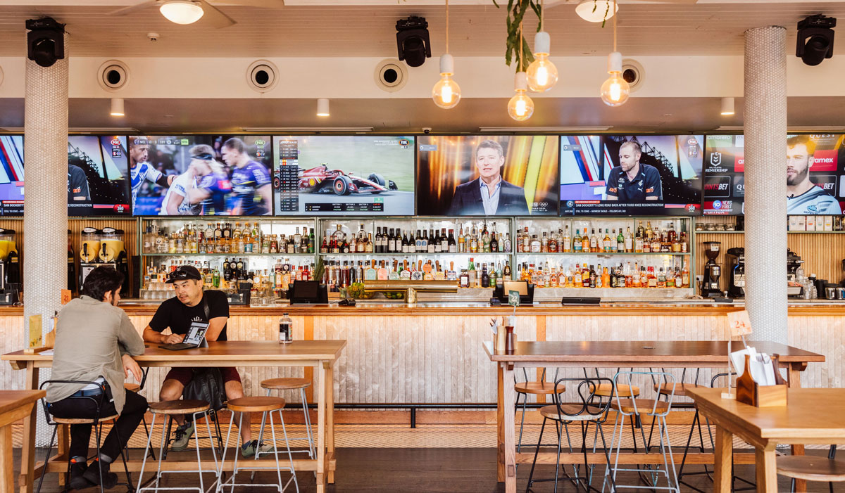 The Island Gold Coast Goldie's Bar and Bistro